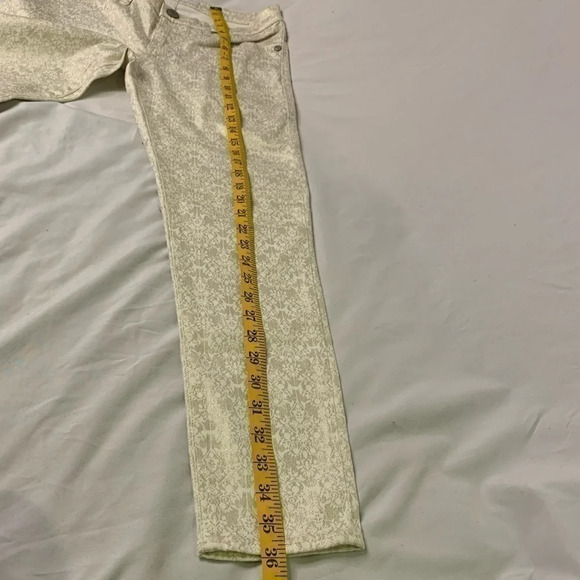 "Golden Glam: Rock & Republic Hamburg Pants, Size 8 - Metallic Shine  & Stylish. - Picture 8 of 8